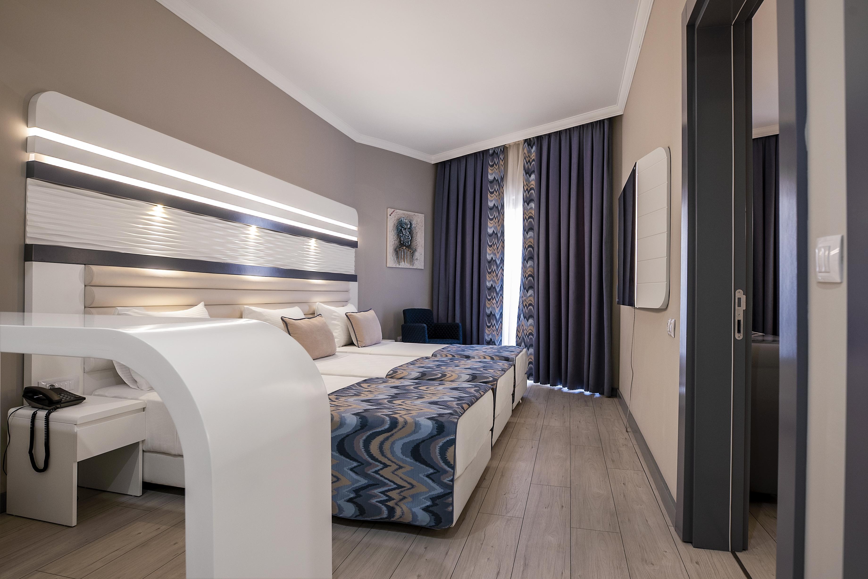 Blue Marlin Deluxe & 5*