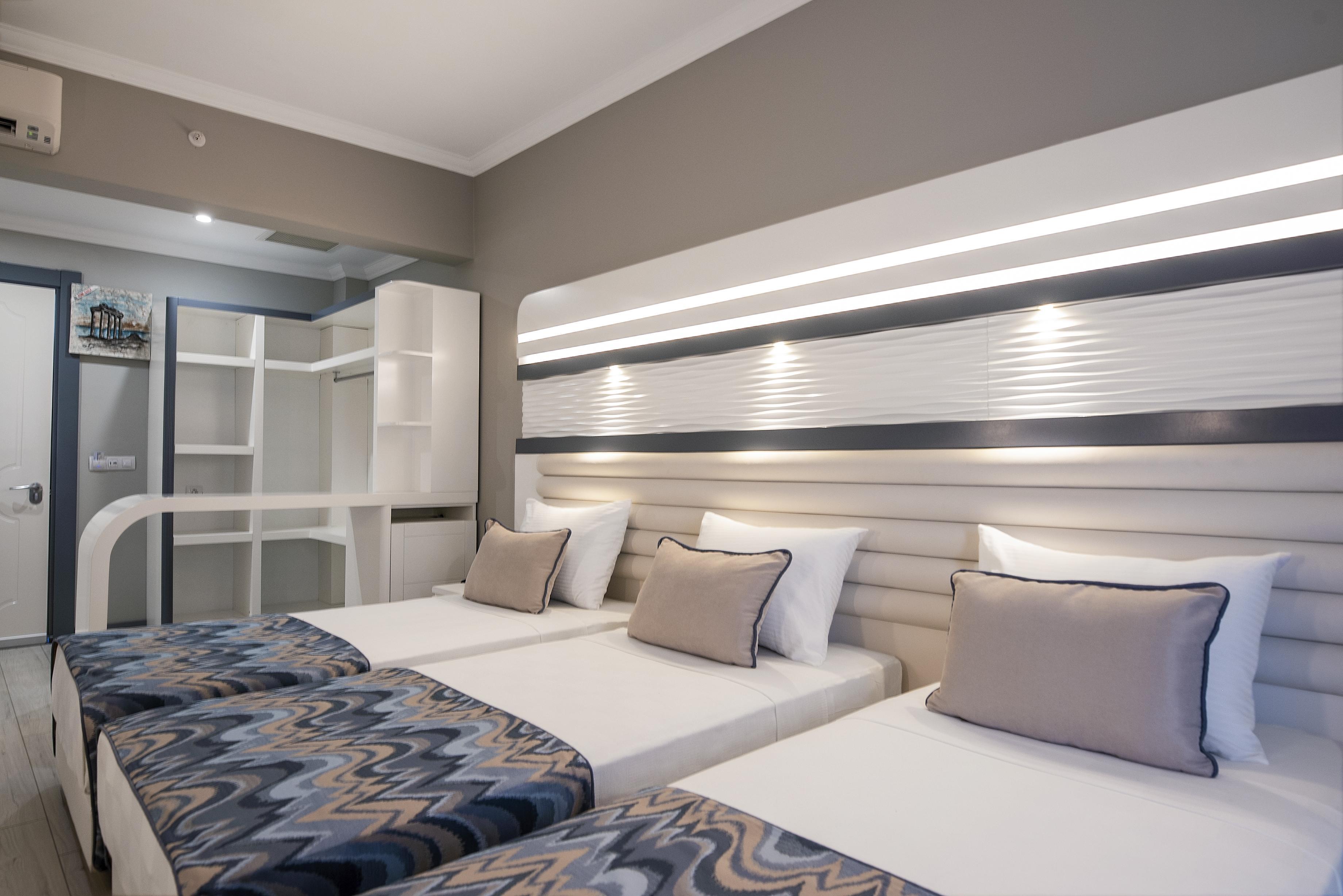 Hotel Blue Marlin Deluxe & 5*