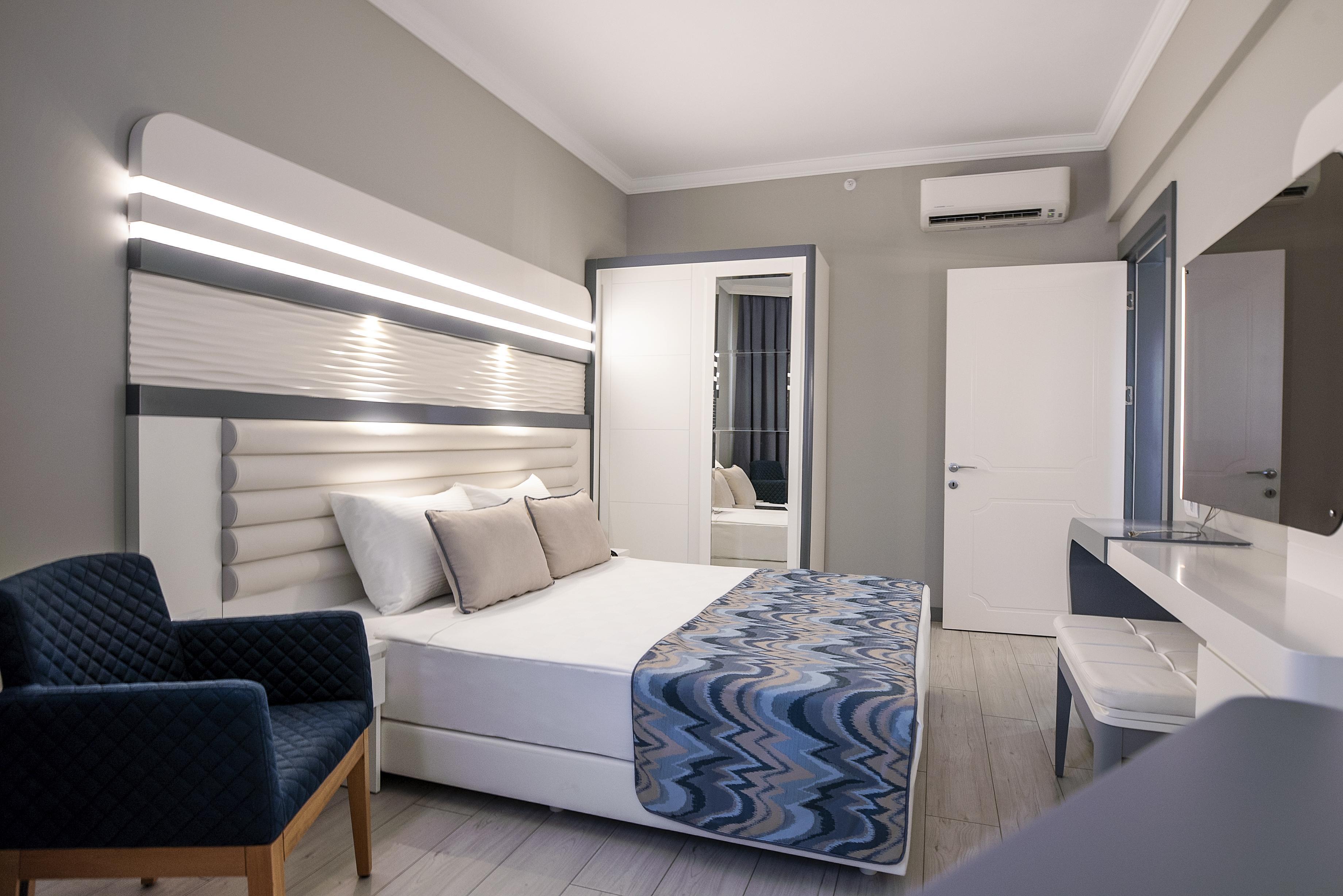 Blue Marlin Deluxe & Hotel