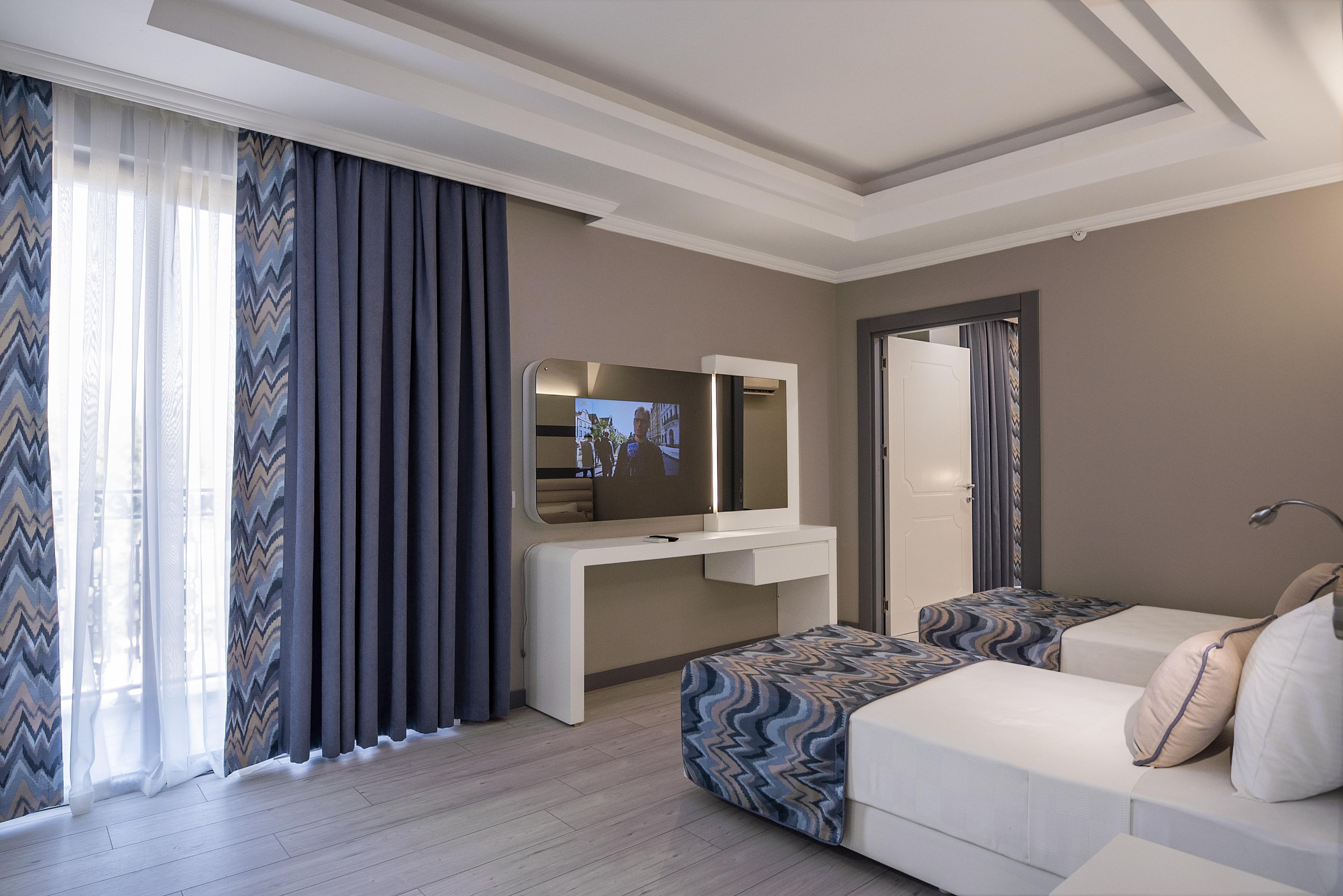 Blue Marlin Deluxe & Hotel