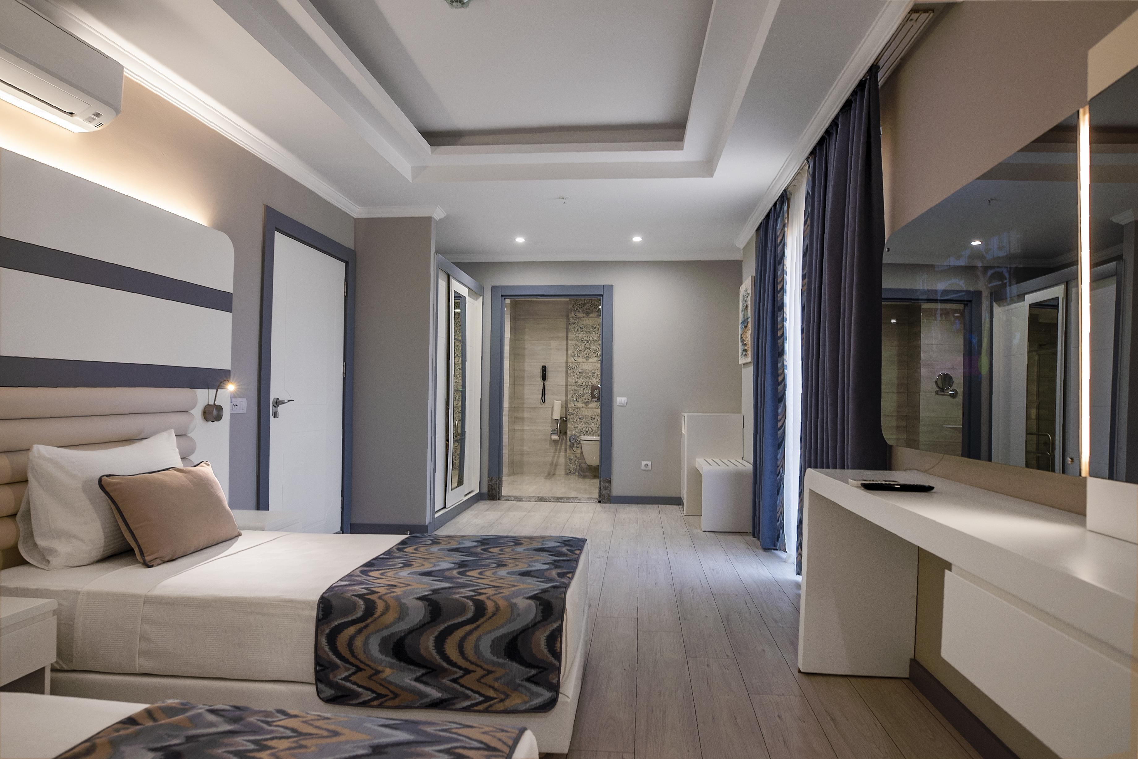 Blue Marlin Deluxe & 5*