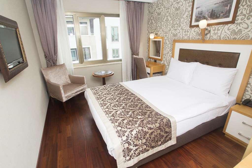 Nova Plaza Taksim Square Hotel 4*