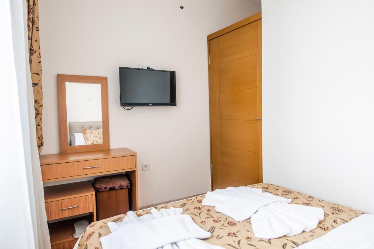Camelot Apartment