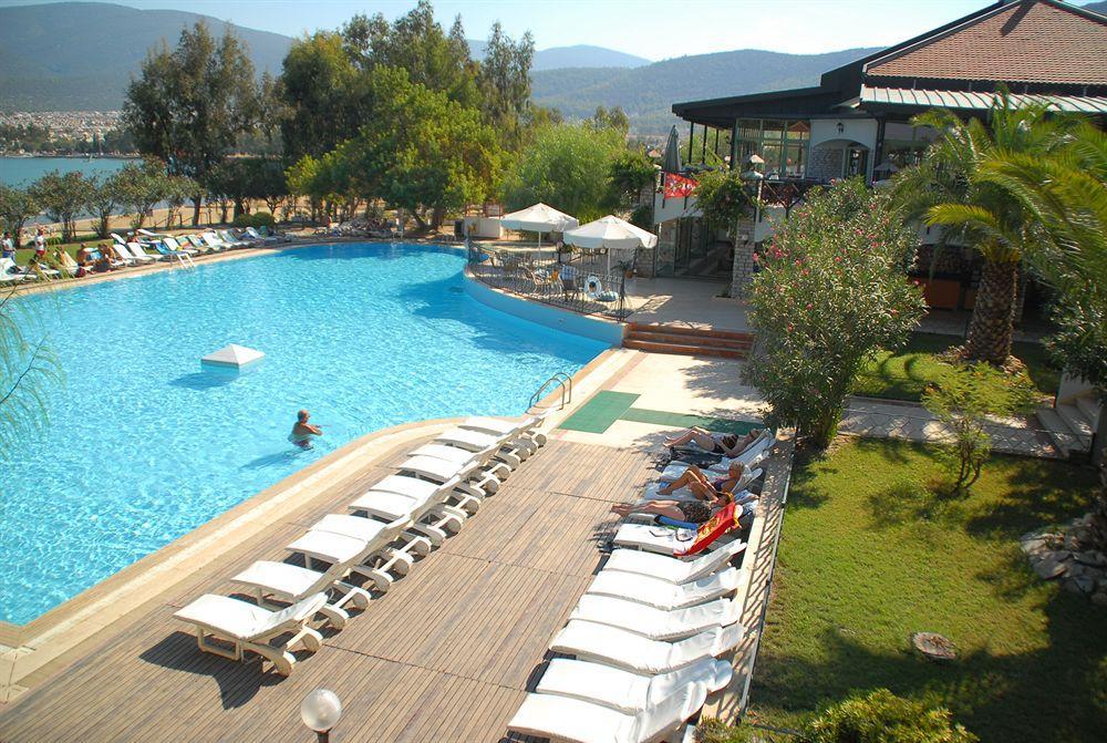 Aurum Exclusive Club Hotel