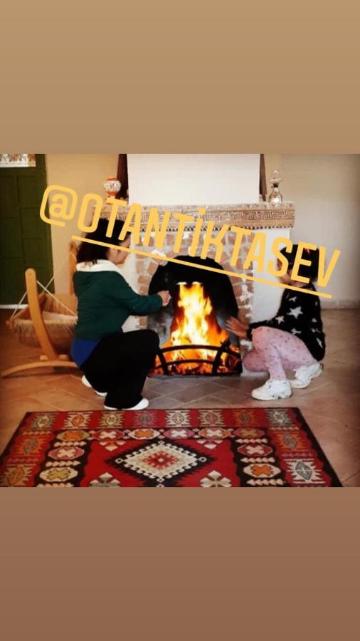 Otantik Tas Ev Bed & Breakfast