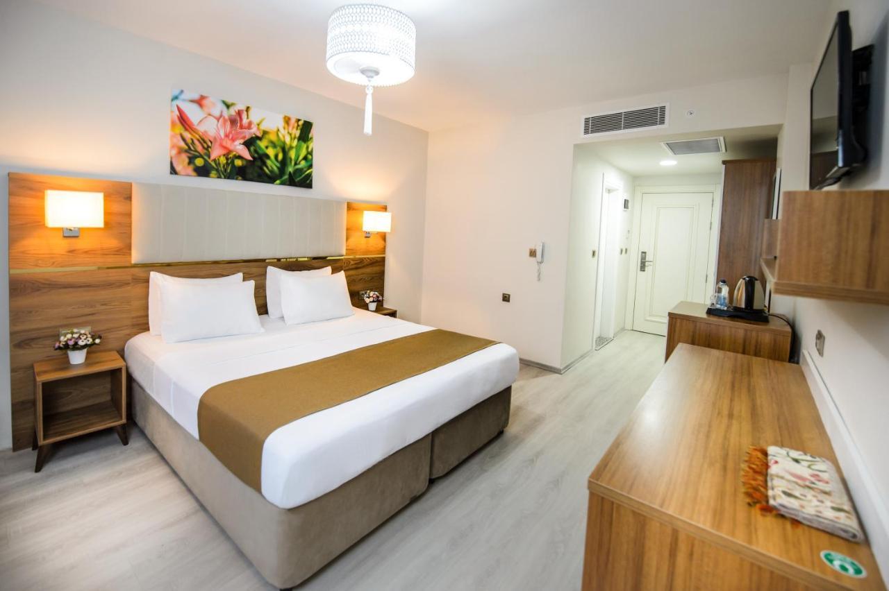 Hotel White House 3*