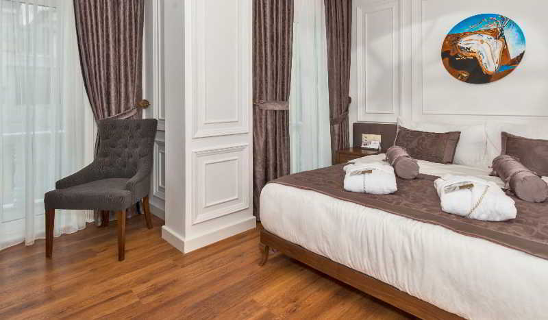 Darkmen 2 Hotel Istanbul