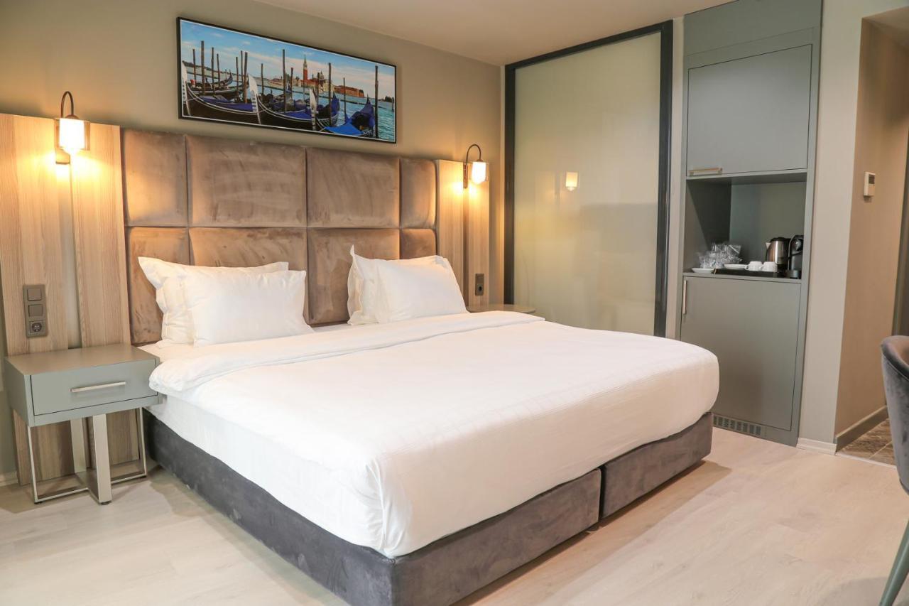 Hotel Pasaport Pier