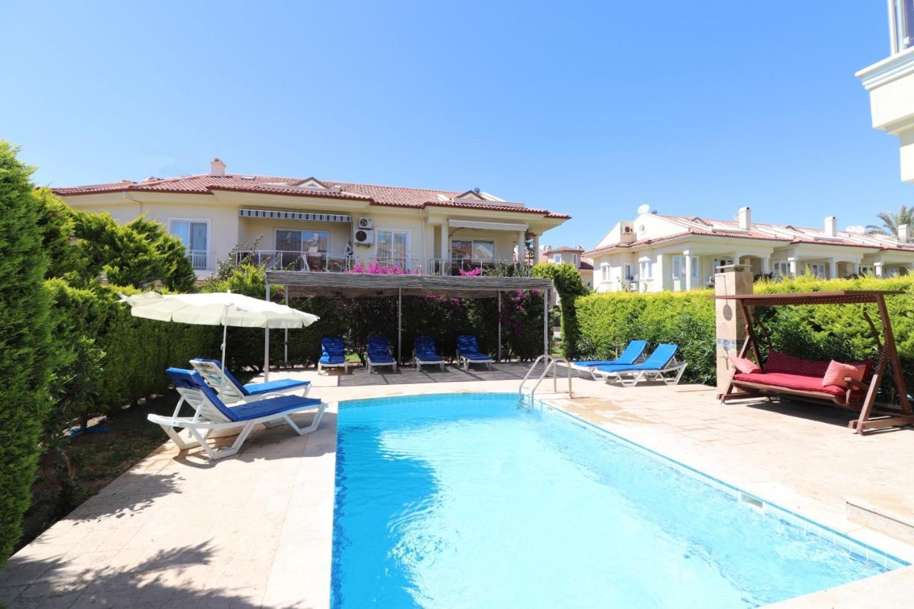 Sunset Beach Club Coral 5