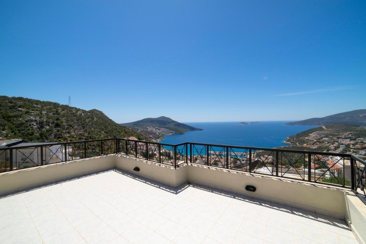 Mira Kalkan -close To Center- Villa *