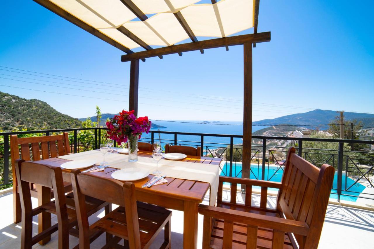 Mira Kalkan -close To Center- Kas