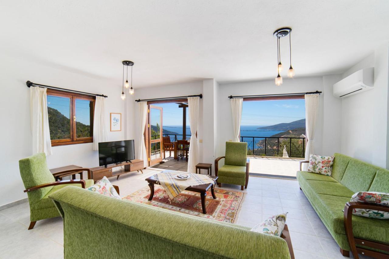 Mira Kalkan -close To Center- Kas