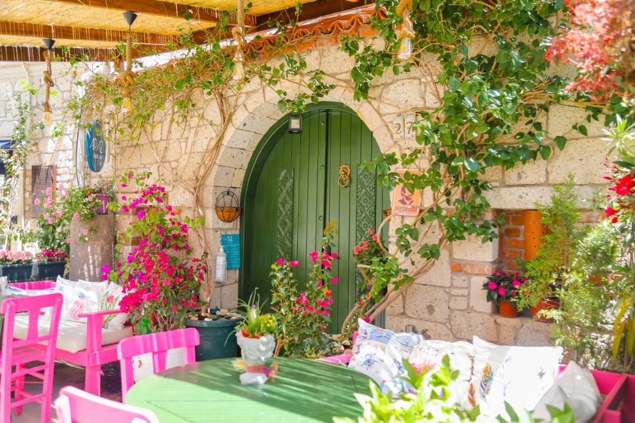 Apaz Alacati
