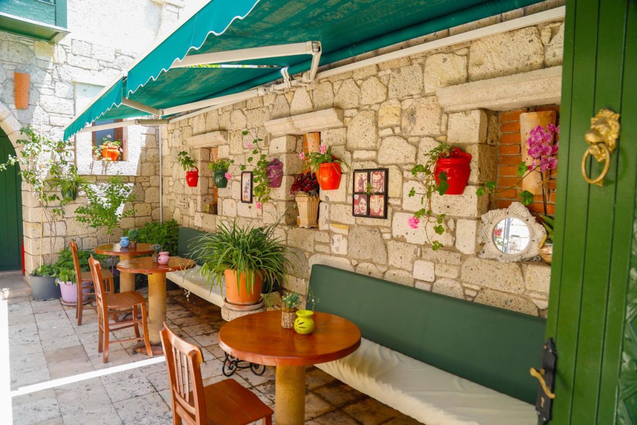 Apaz Alacati