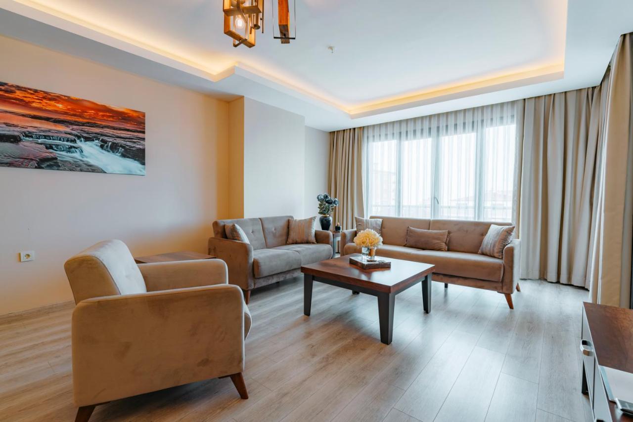 Empula & Residences Hotel 4*