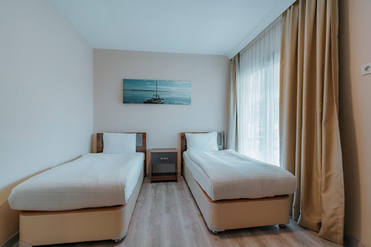 Empula & Residences 4*