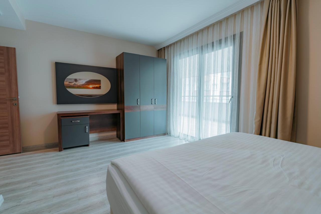 Empula & Residences Hotel