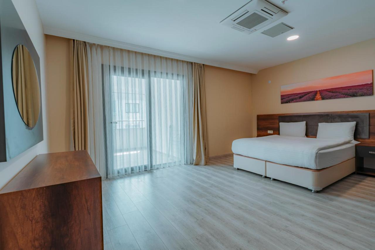Empula & Residences