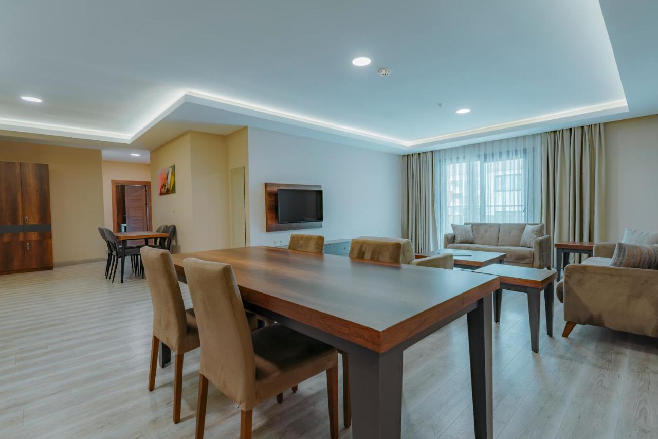 Hotel Empula & Residences 4*