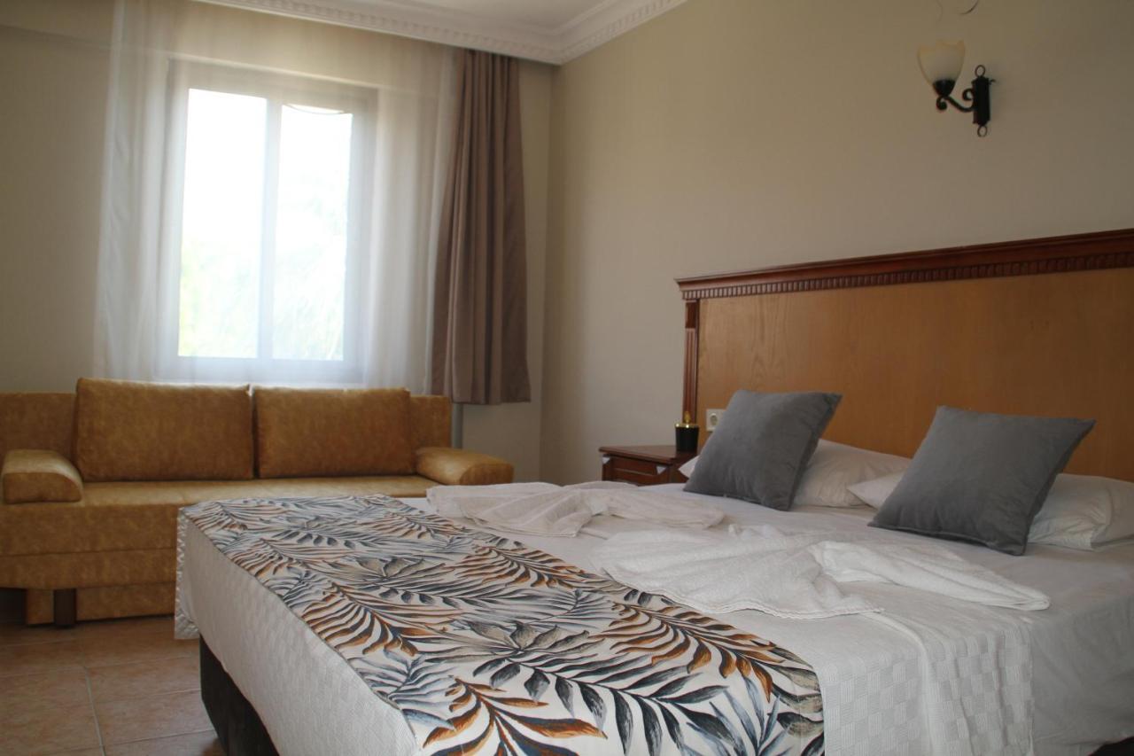 Rosy Aparthotel