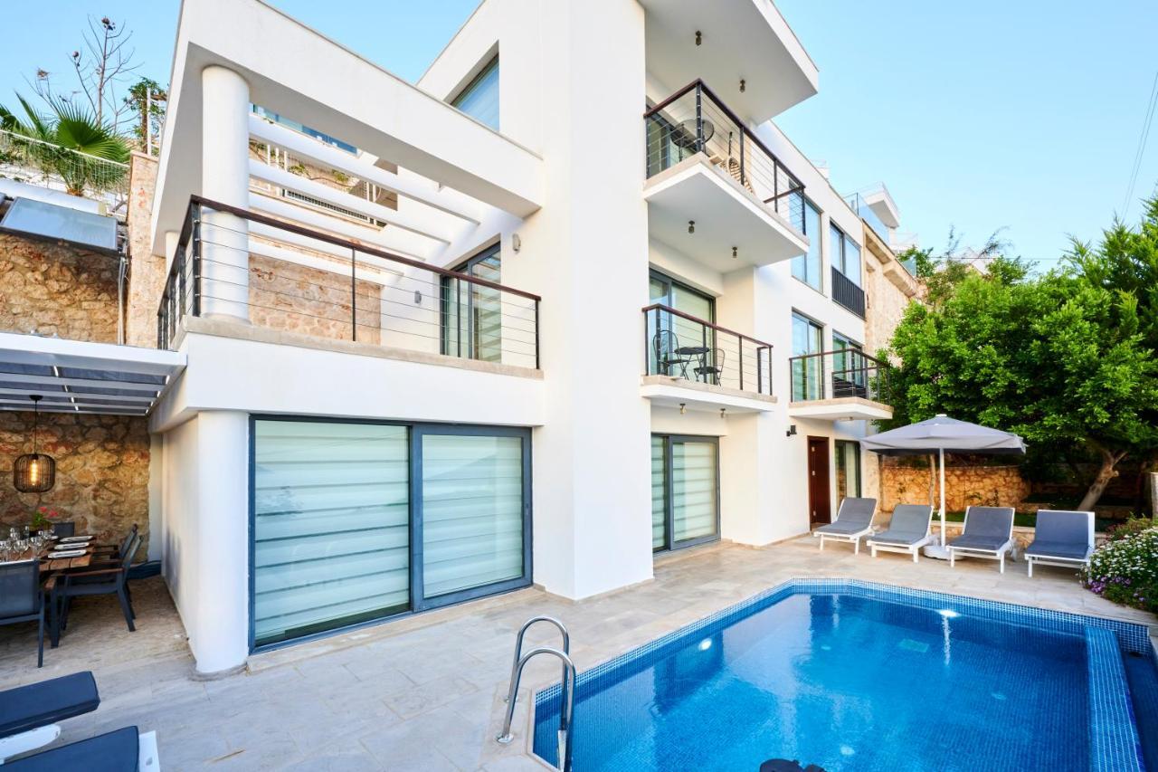 Luxus Skyla Mit 5 Schlafzimmern & Meer-blick Villa *