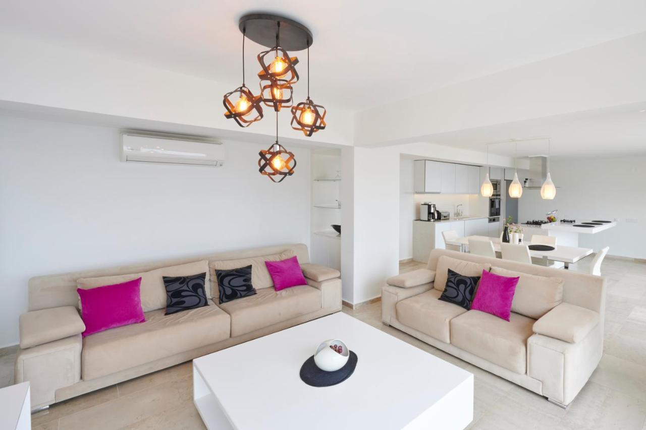 Villa Luxus Skyla Mit 5 Schlafzimmern & Meer-blick Kas