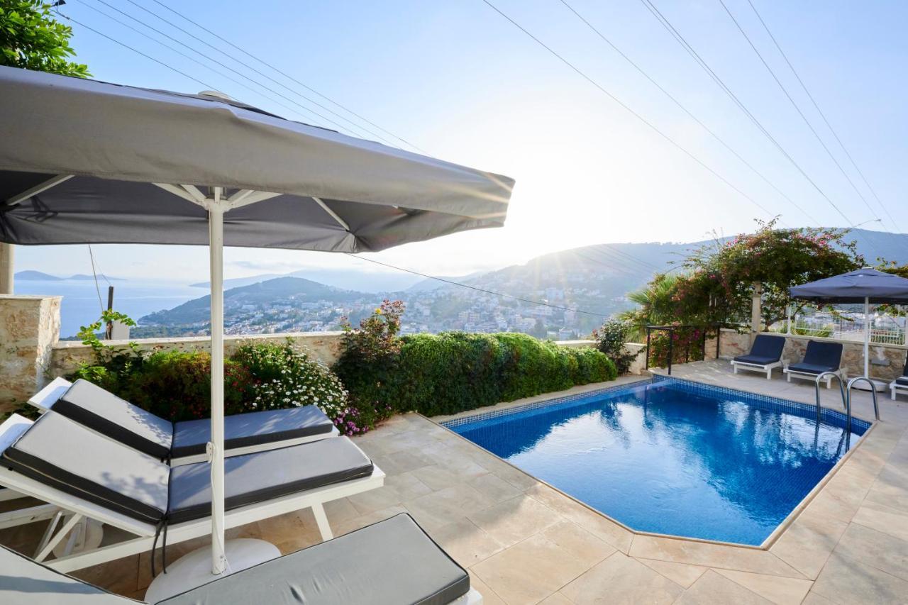 Luxus Skyla Mit 5 Schlafzimmern & Meer-blick Villa Kas