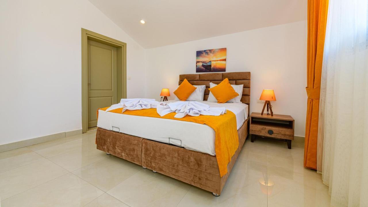 Atlantis Kapali- 4 Bedroom Holiday In Hisaronu Villa *