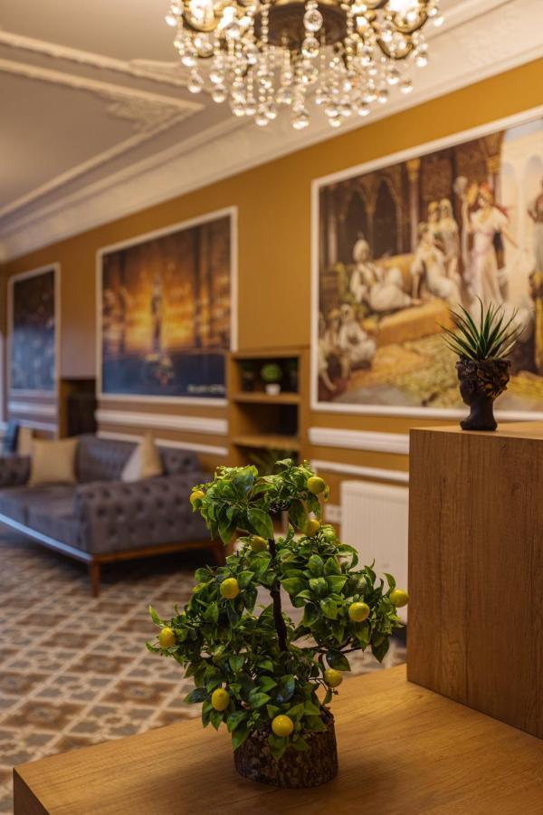 Grand Balyan & Restaurant Hotel