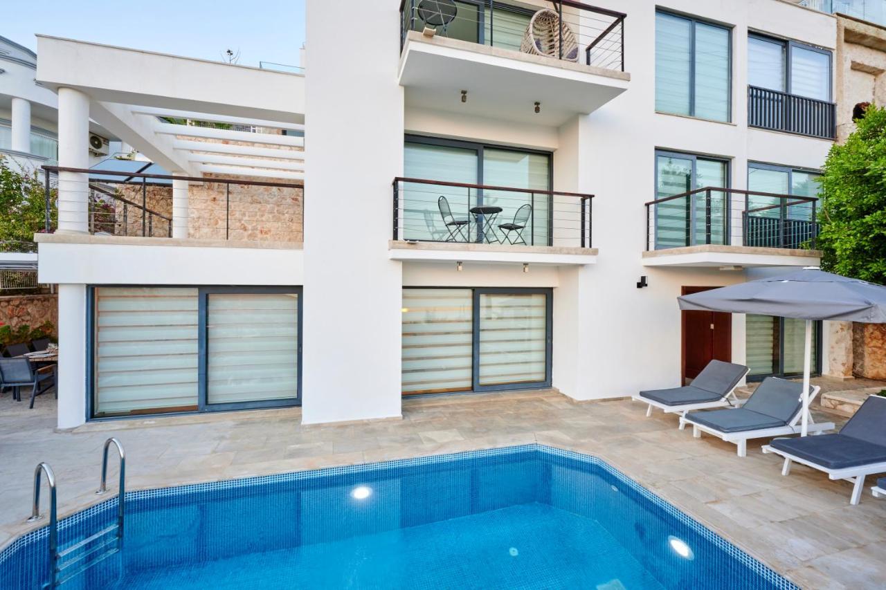 Luxus Skyla Mit 5 Schlafzimmern & Meer-blick Villa Kas