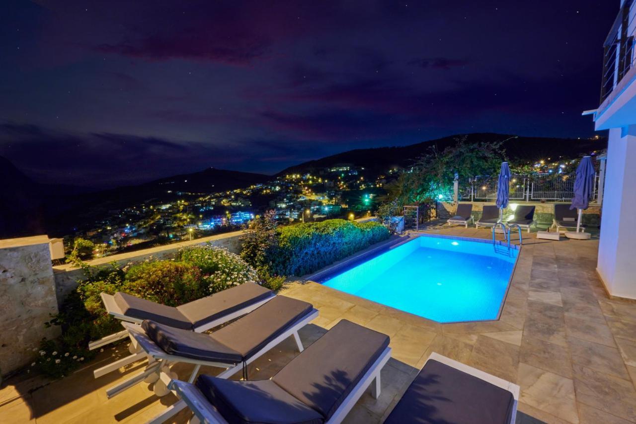 Luxus Skyla Mit 5 Schlafzimmern & Meer-blick Villa Kas