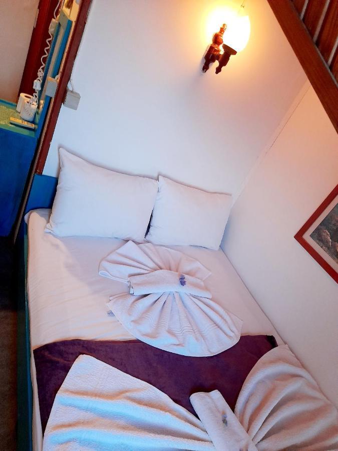 Bed & Breakfast Antonios Side