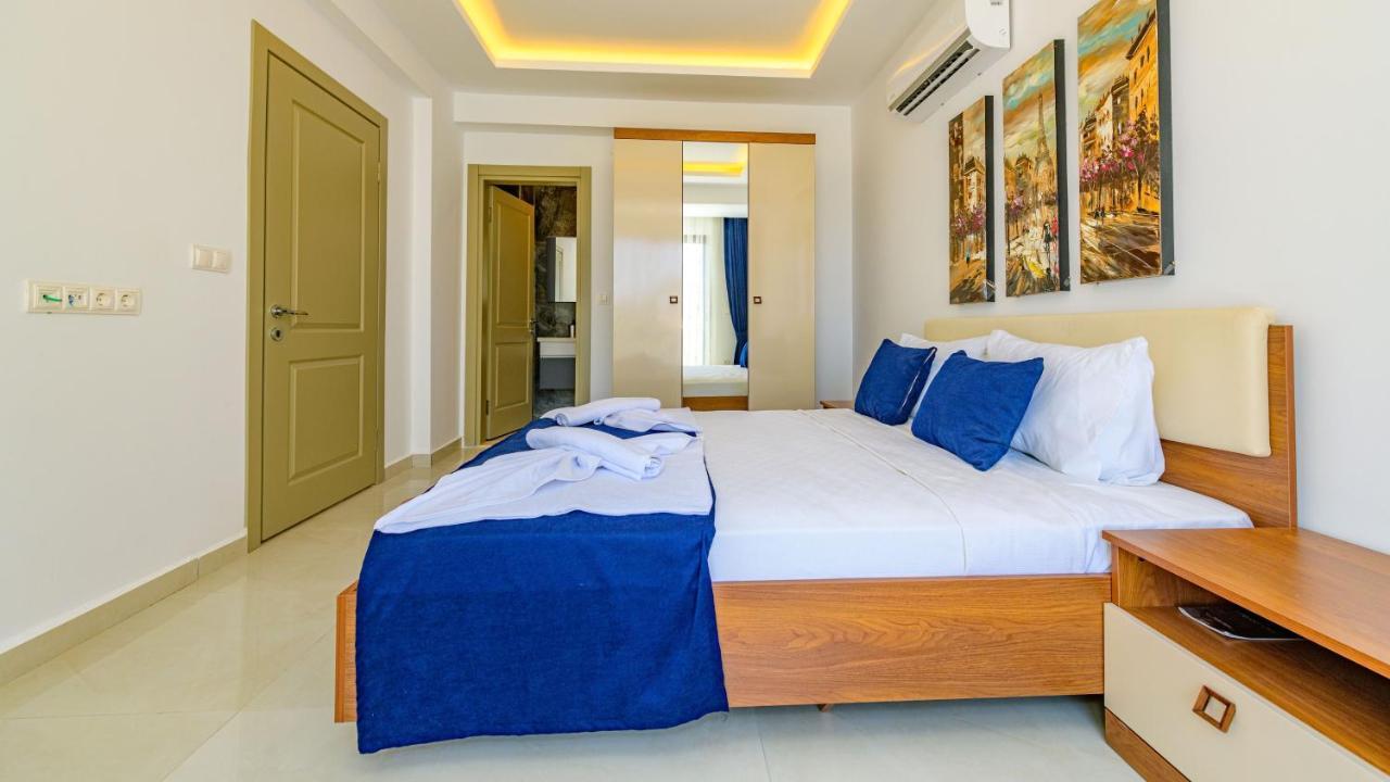 Villa Atlantis Kapali- 4 Bedroom Holiday In Hisaronu