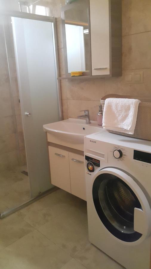 Nil Apartment