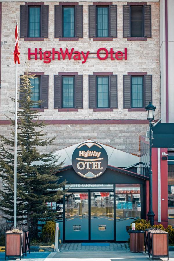 Hotel Highway 4*