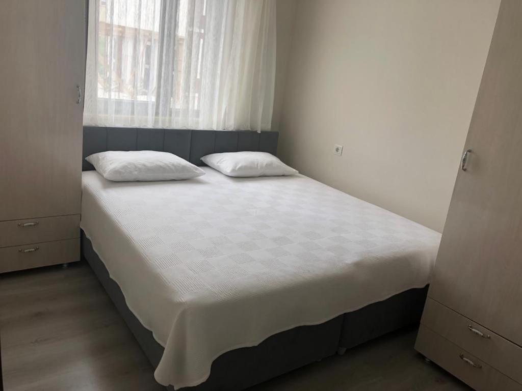 Aparthotel Lale *