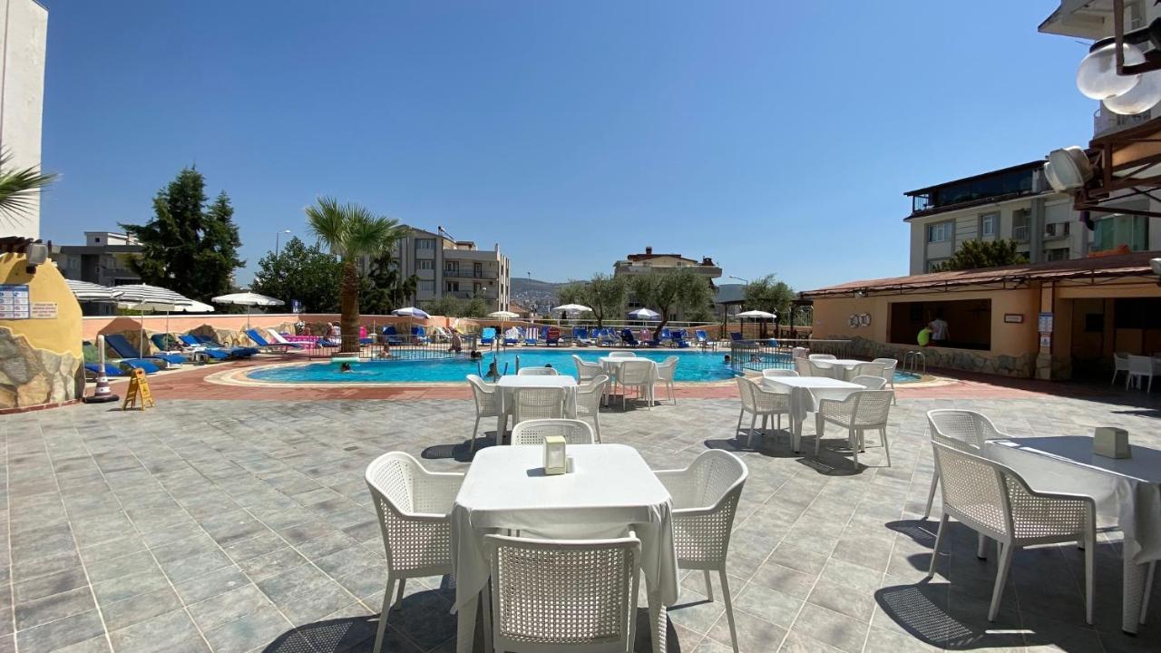 Oya Family Aparthotel 3*