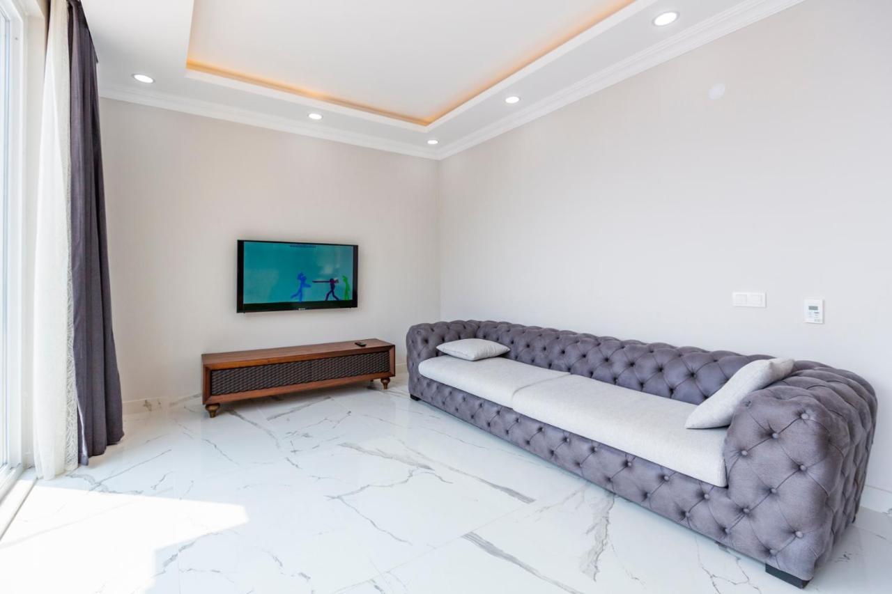 La Celine- Xlarge Complete Privacy In Nature, Pool With Wondeful View *