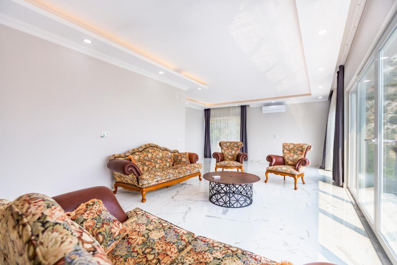 Villa La Celine- Xlarge Complete Privacy In Nature, Pool With Wondeful View