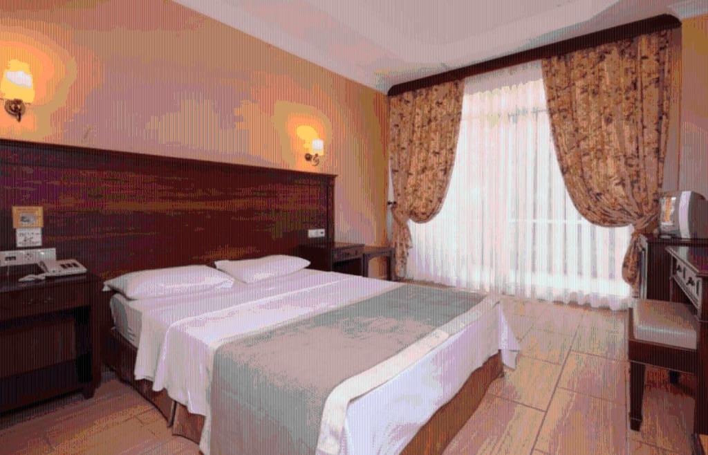 Club Atrium & Hotel