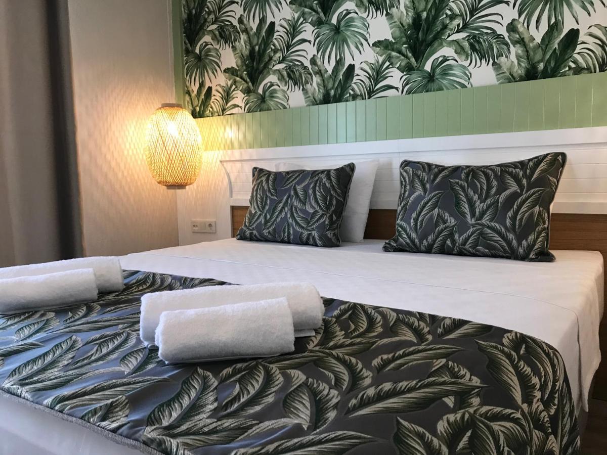 Hotel Dolphin Park