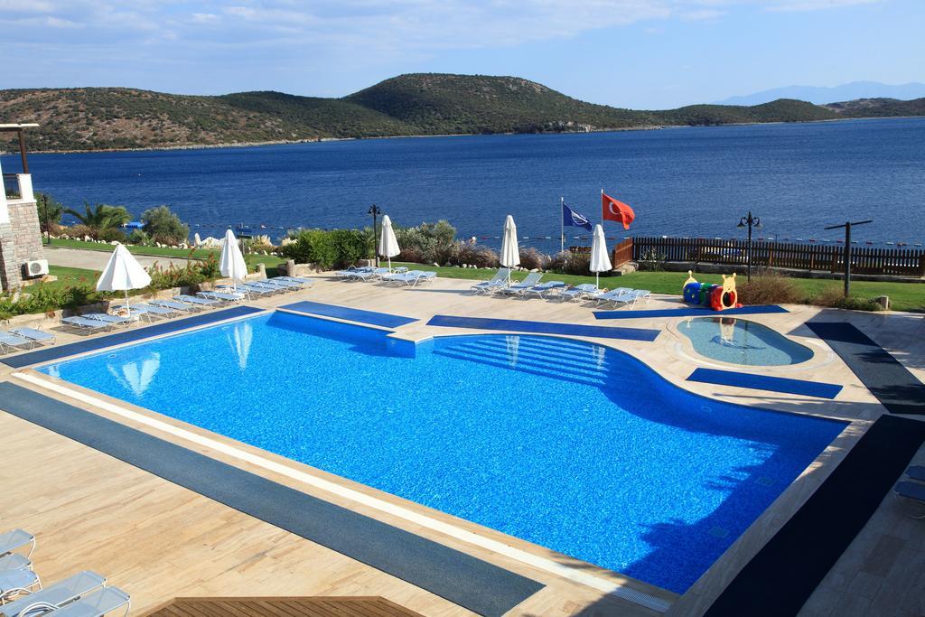 Aktur Aparthotel 3*