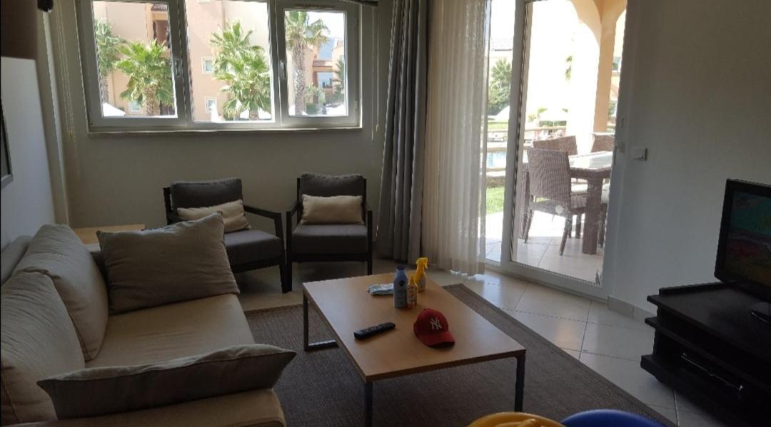 Golf Apartment *