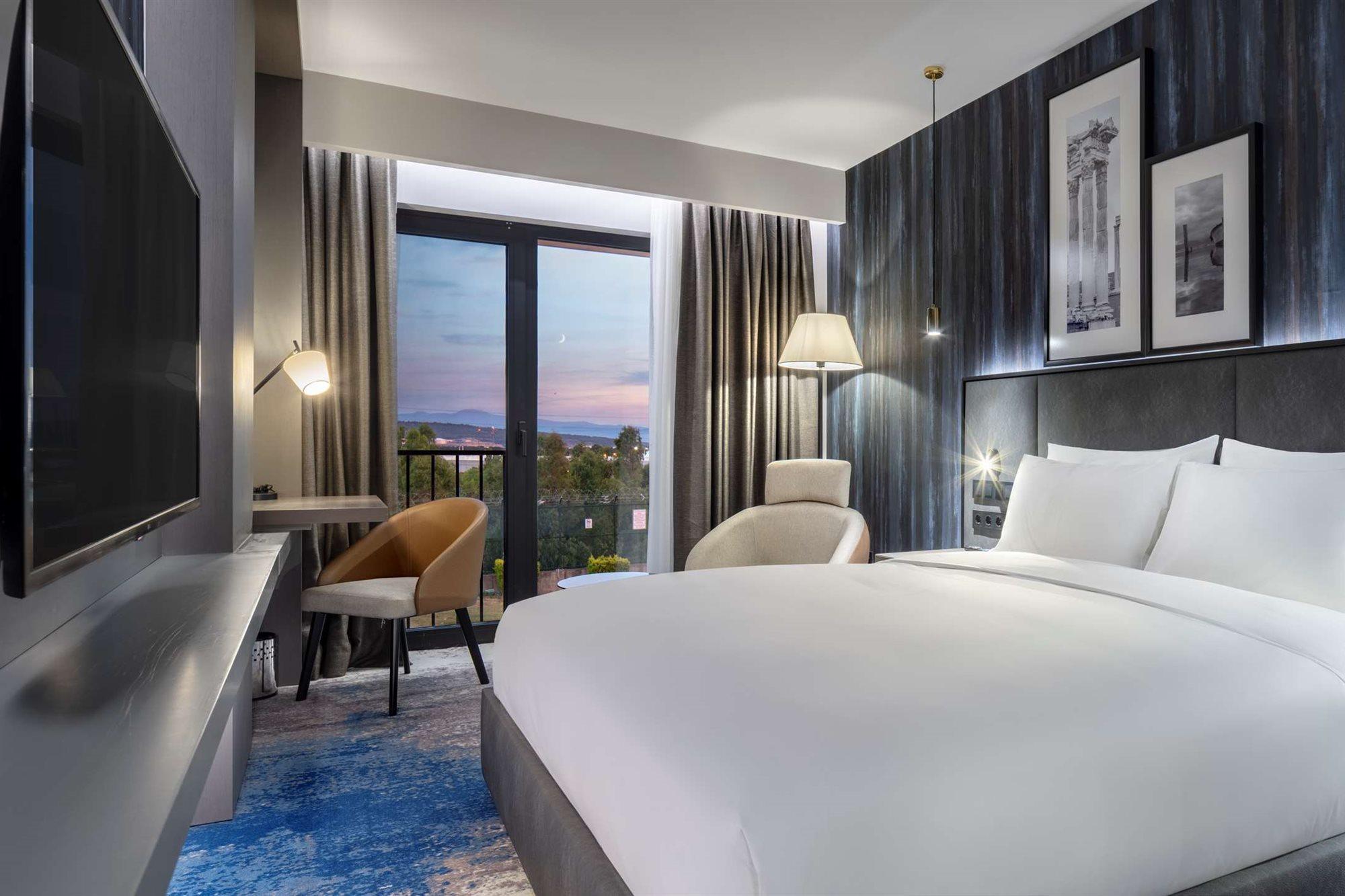 Hotel Radisson Aliaga