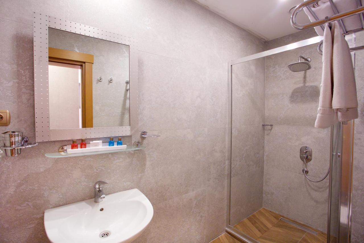 Zagreb Hotel 4*
