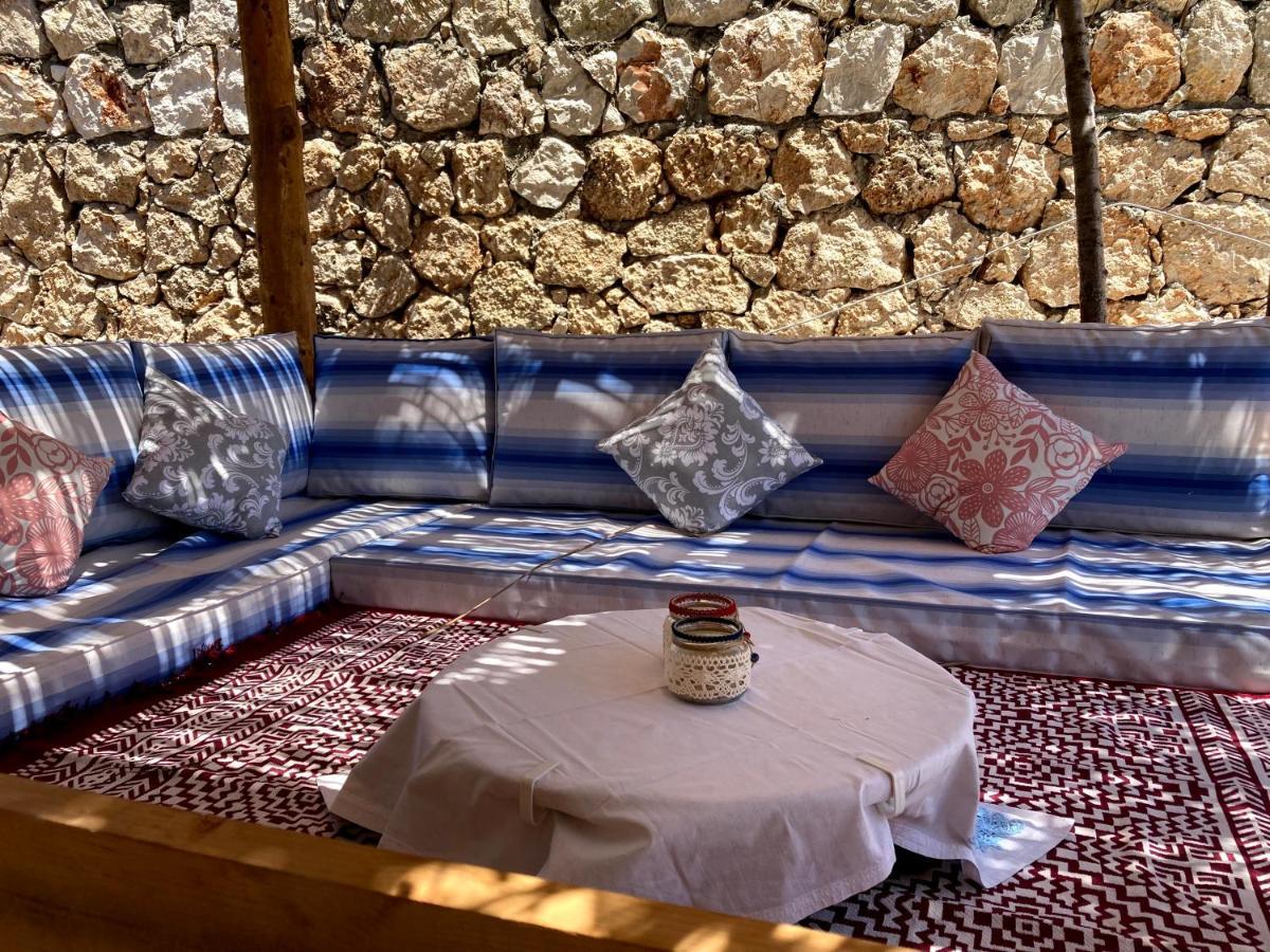 Ambar Evleri Kalkan