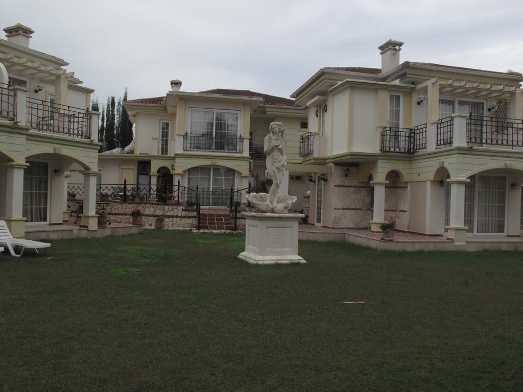 Villamare Villa *