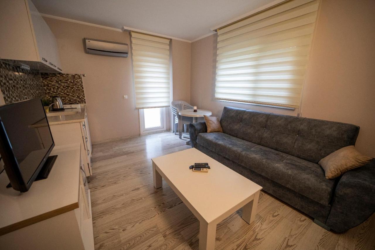 Silver Tower Aparthotel