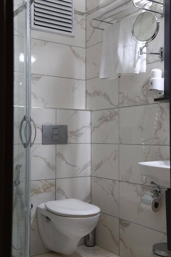 Hostel Azra