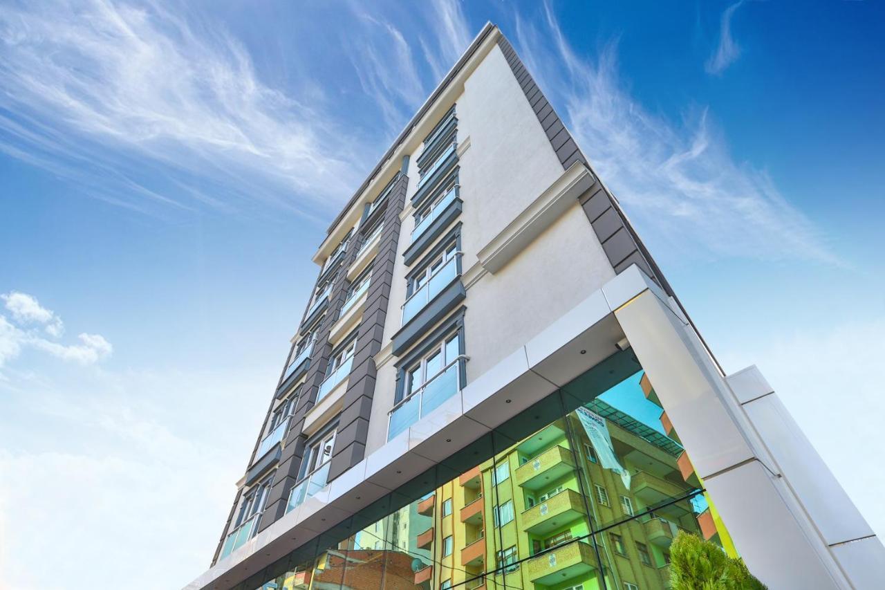 Azra Hostel *